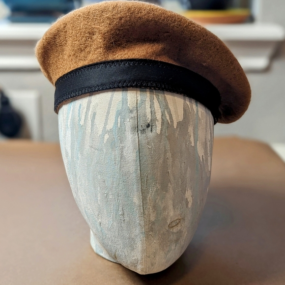 Beret (Brown) - Picture 13 of 13